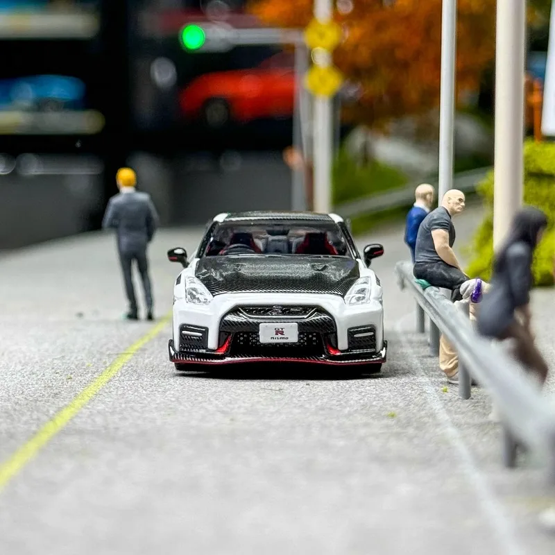 1:64 Scale Diecast Metal Nissan GT-R R35 Model 5 1:64 Scale Diecast Metal Nissan GT-R R35 Model - Image 5