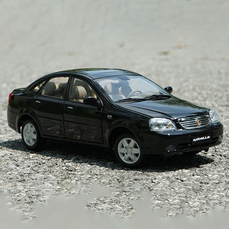 1/18 Buick Excelle Diecast Model Silver Finish 7 1/18 Buick Excelle Diecast Model Silver Finish - Image 7