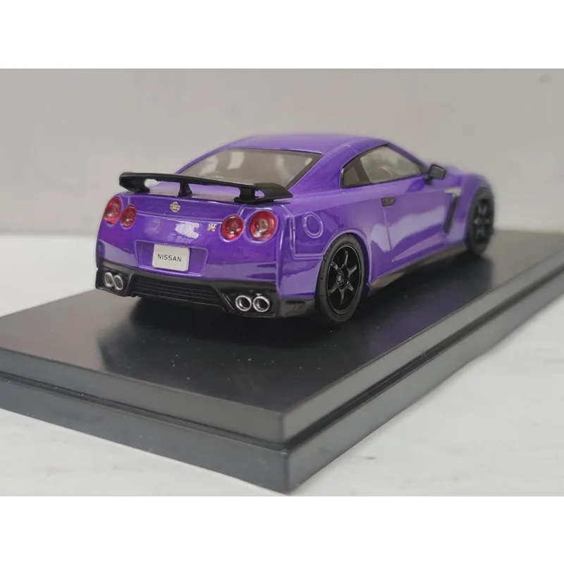 1:43 Scale 2007 Nissan GT-R35 Model Car 2 1:43 Scale 2007 Nissan GT-R35 Model Car - Image 2
