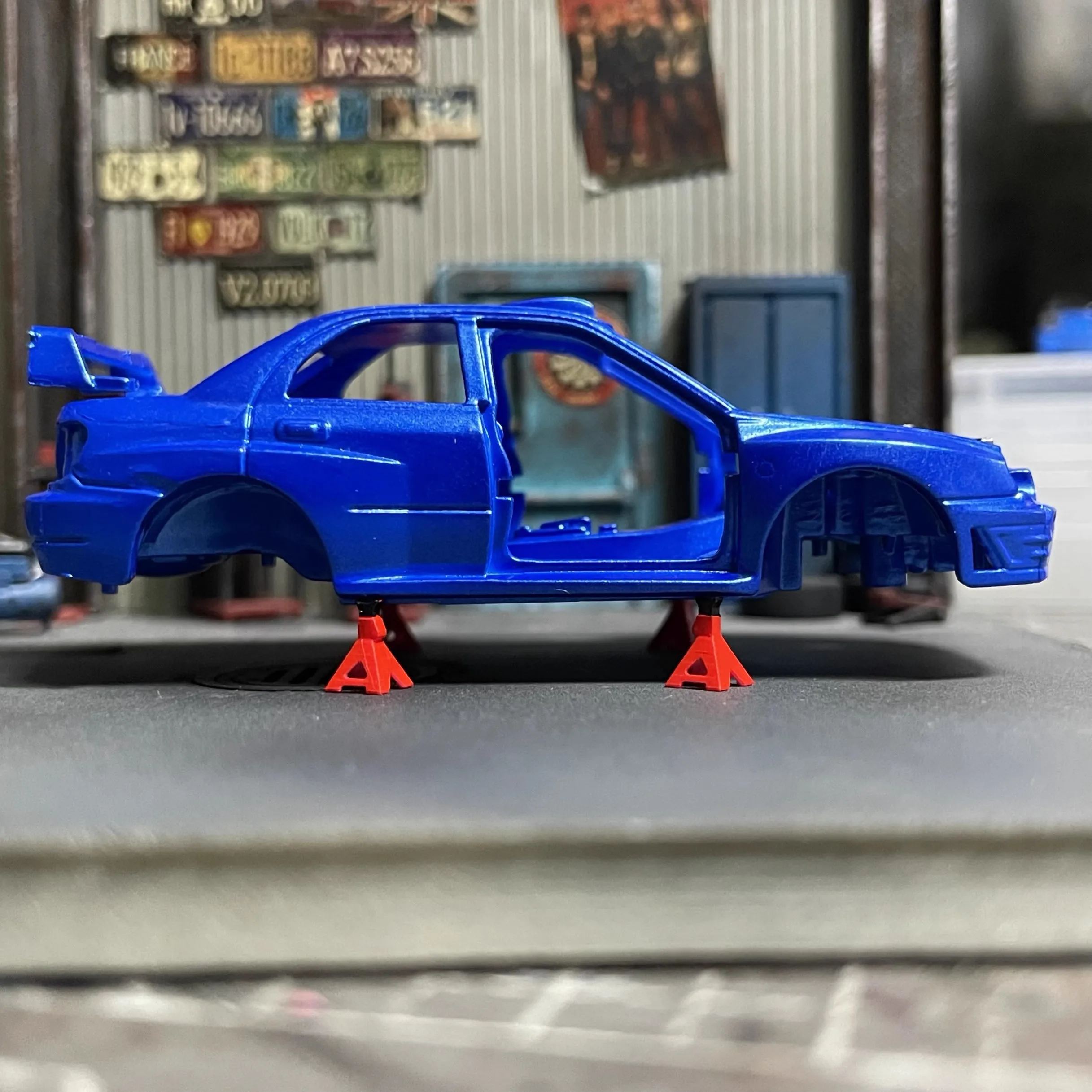 1/64 Scale Diorama Set with Racing Car and Stands 4 1/64 Scale Diorama Set with Racing Car and Stands - Image 4