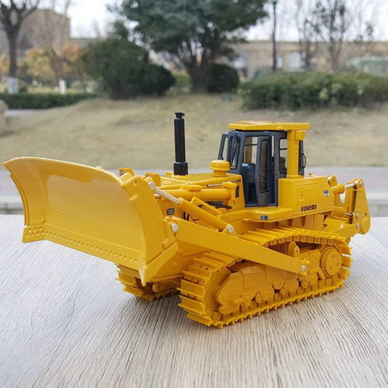 1:43 Scale Diecast Santui Bulldozer Model 2 1:43 Scale Diecast Santui Bulldozer Model - Image 2