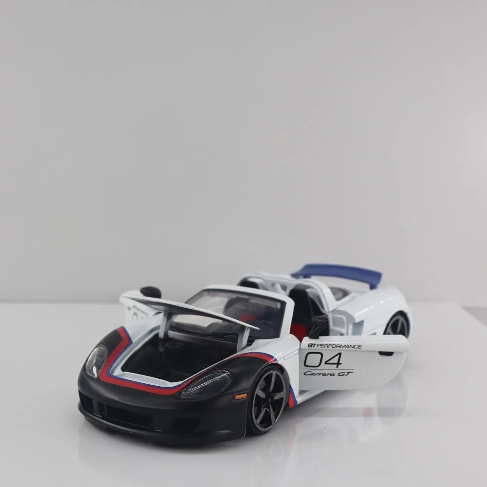 Carrera GT 1:24 Scale Diecast Model Car 2 Carrera GT 1:24 Scale Diecast Model Car - Image 2