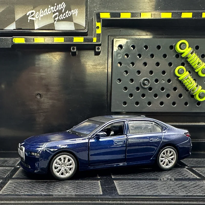 BMW I7 Diecast Model 1:42 1:47 Scales 5 BMW I7 Diecast Model 1:42 1:47 Scales - Image 5
