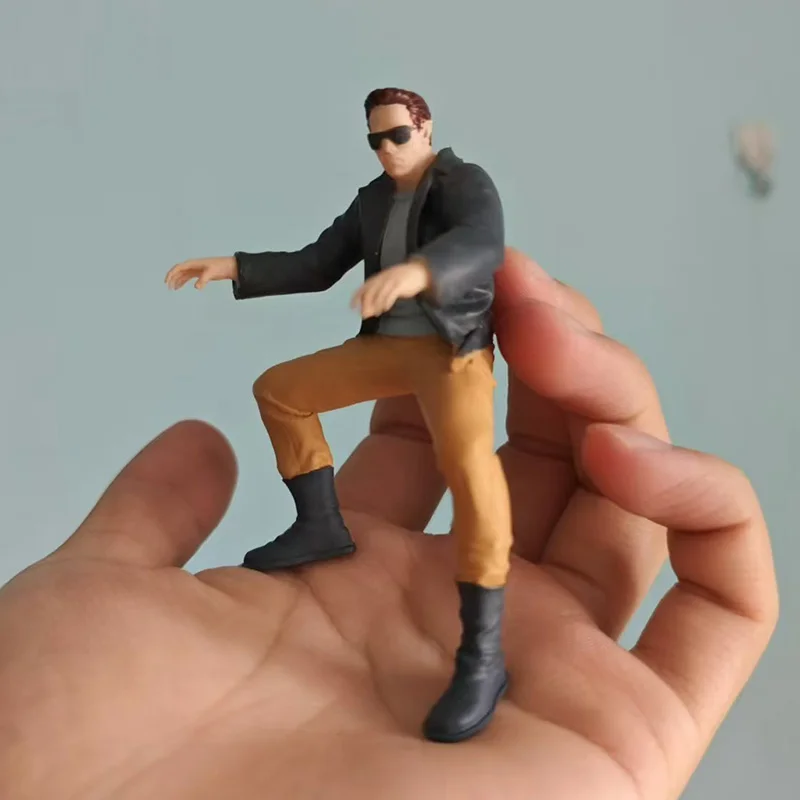 1:18 Scale Diecast Motorcycle Model with Rider 7 1:18 Scale Diecast Motorcycle Model with Rider - Image 7