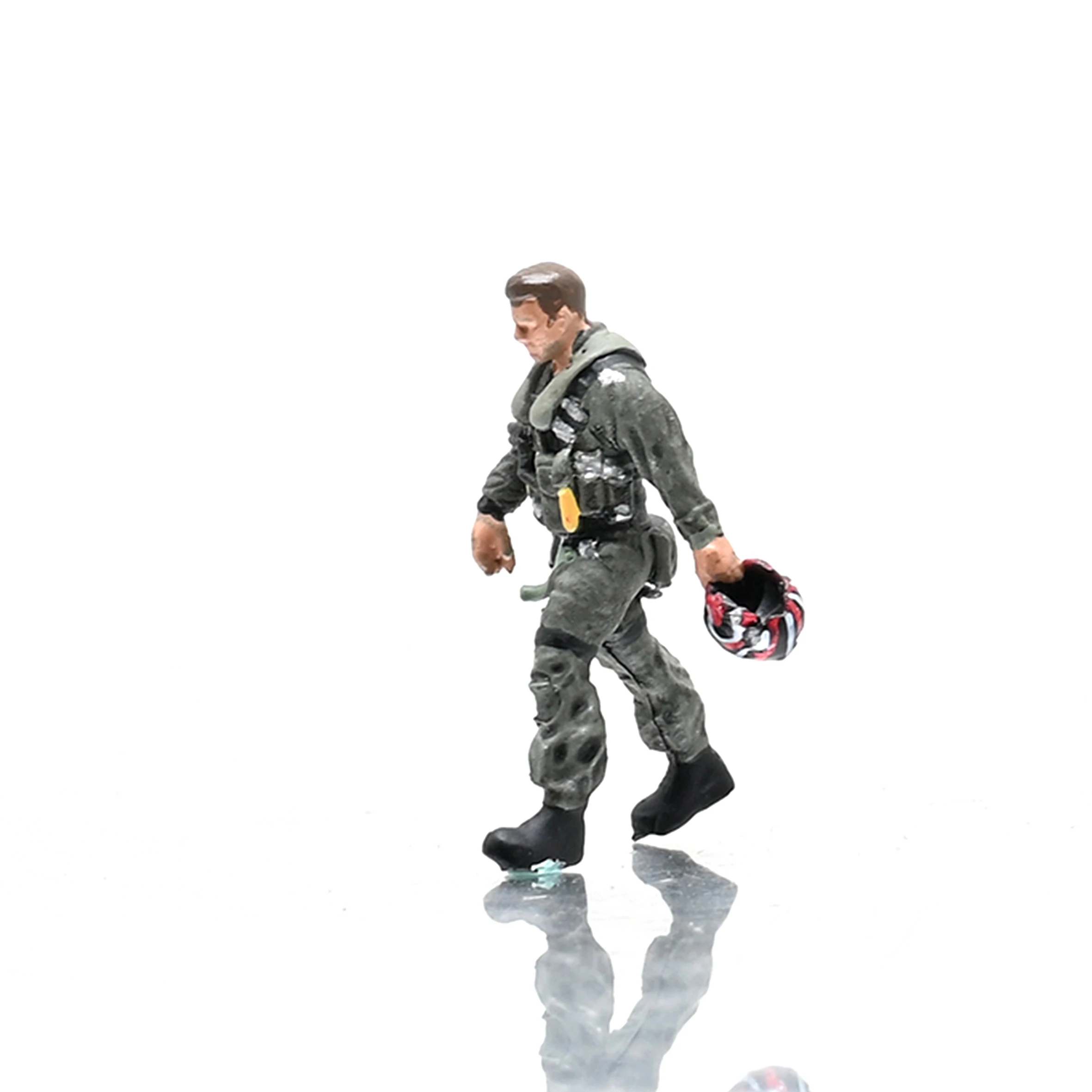 1/72 Scale US Fighter Pilot Model Figure 3 1/72 Scale US Fighter Pilot Model Figure - Image 3