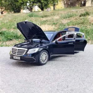 Mercedes-Benz E300 E-Class 1:24 Scale Model 8 S71ff4bad7b40446caf681e2b4f57f2baq