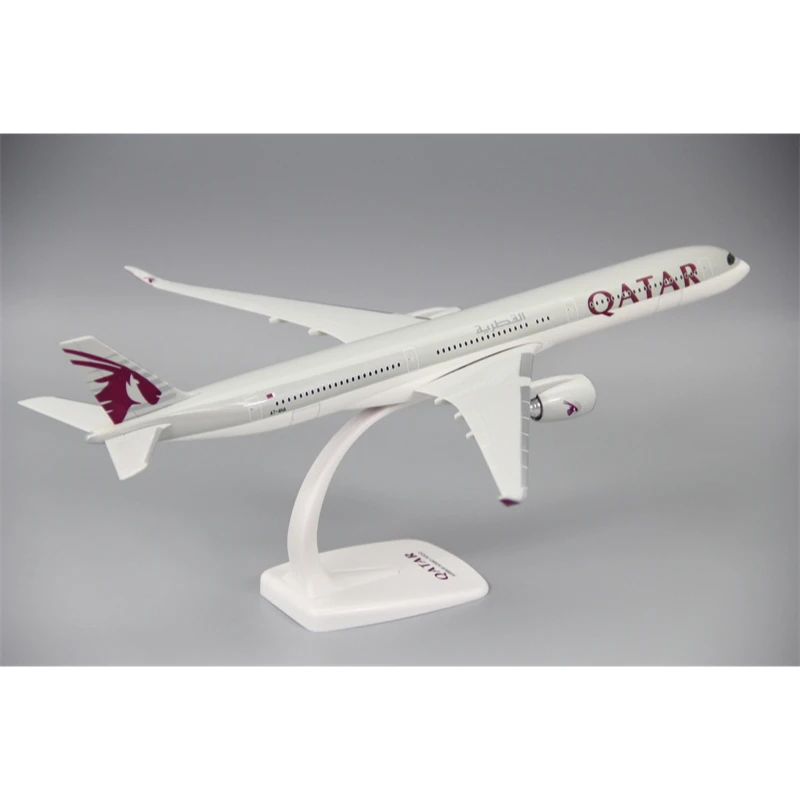 A350-1000 Qatar Airways 1:200 Scale Model 3 A350-1000 Qatar Airways 1:200 Scale Model - Image 3