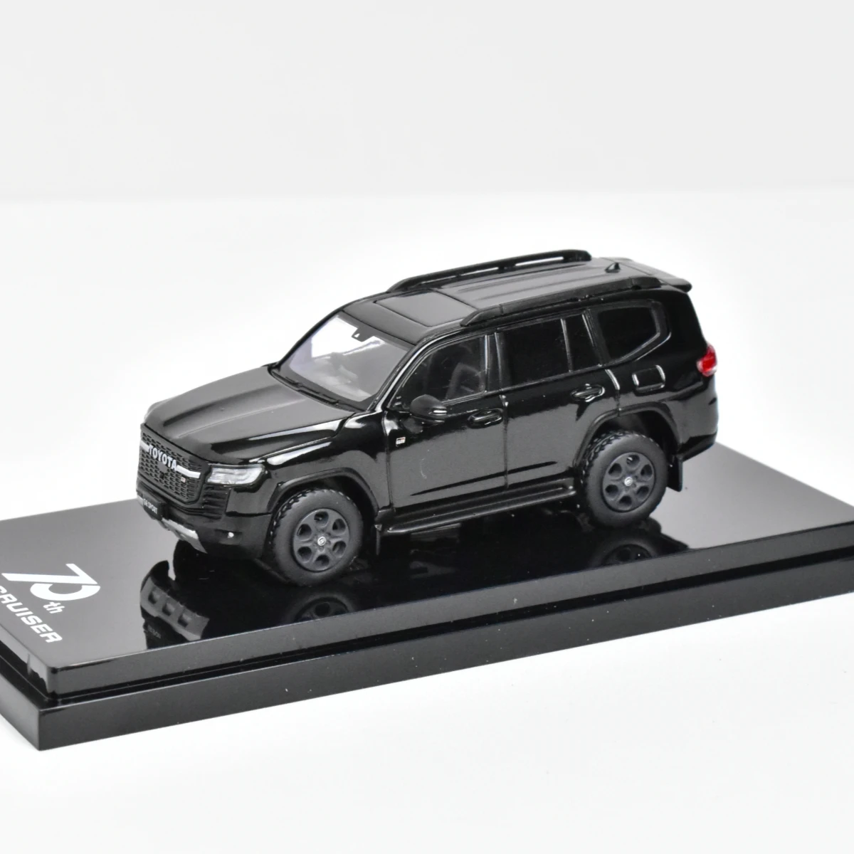 HOBBY JAPAN 1:64 Toyota Land Cruiser Diecast Car 3 HOBBY JAPAN 1:64 Toyota Land Cruiser Diecast Car - Image 3