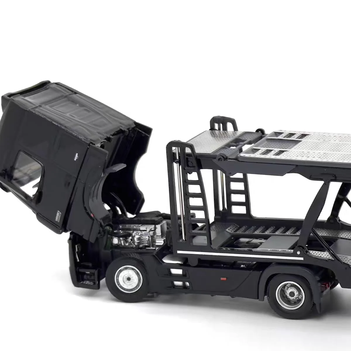 Benz Actros Gigaspace 1/64 Scale Model 6 Benz Actros Gigaspace 1/64 Scale Model - Image 6