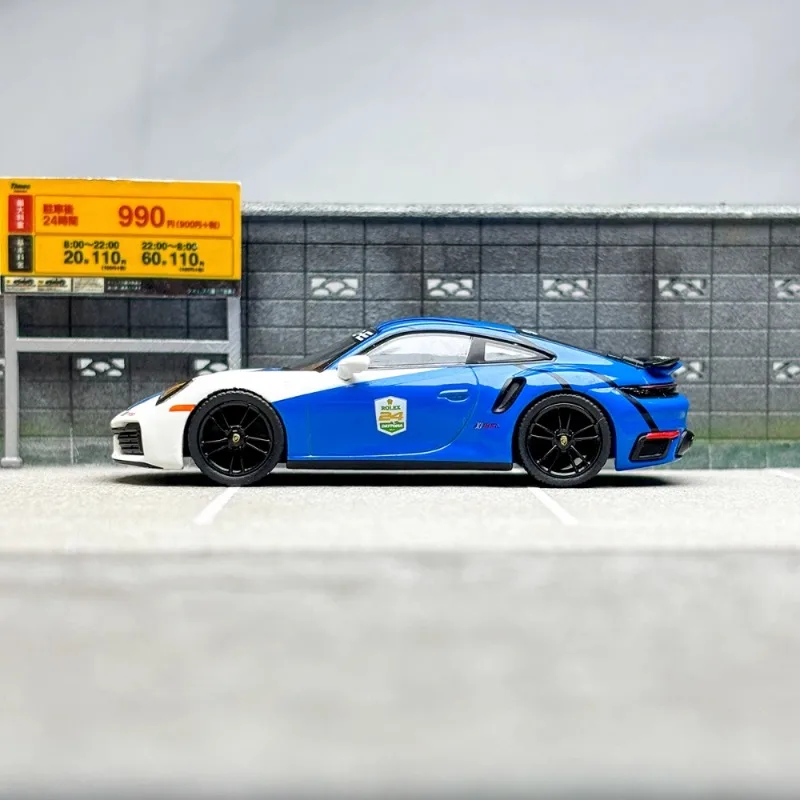 Porsche 911 Turbo S Safety Car Diecast Model 1/64 4 Porsche 911 Turbo S Safety Car Diecast Model 1/64 - Image 4