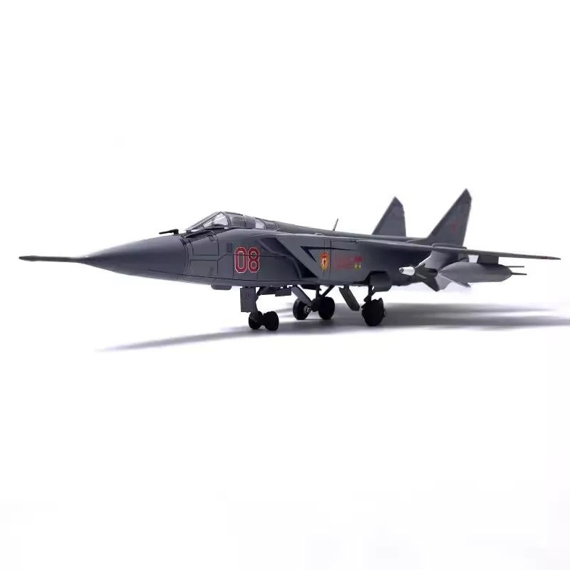 Soviet MiG-31 Model 1:72 Scale Aircraft 5 Soviet MiG-31 Model 1:72 Scale Aircraft - Image 5
