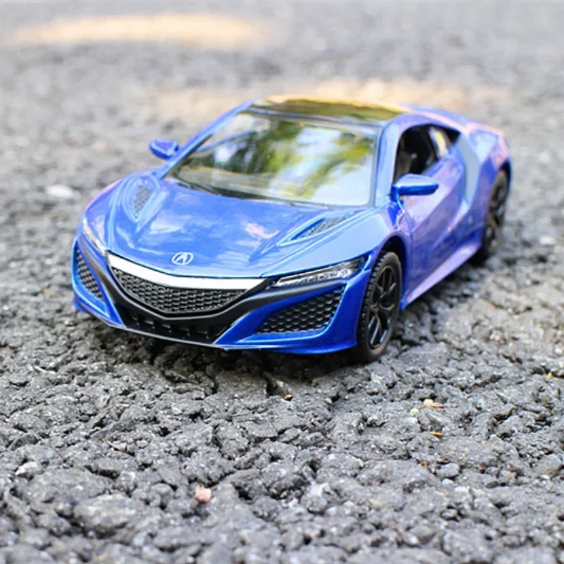 Honda Acura NSX 1:36 Scale Diecast Model 3 Honda Acura NSX 1:36 Scale Diecast Model - Image 3
