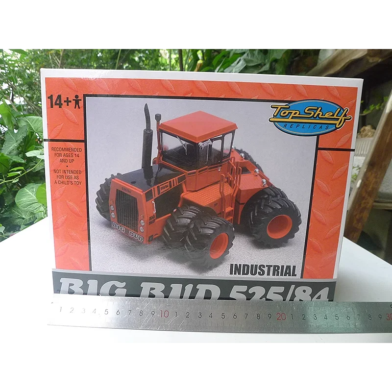 Big Bud 525/84 1:32 Scale Diecast Model 6 Big Bud 525/84 1:32 Scale Diecast Model - Image 6