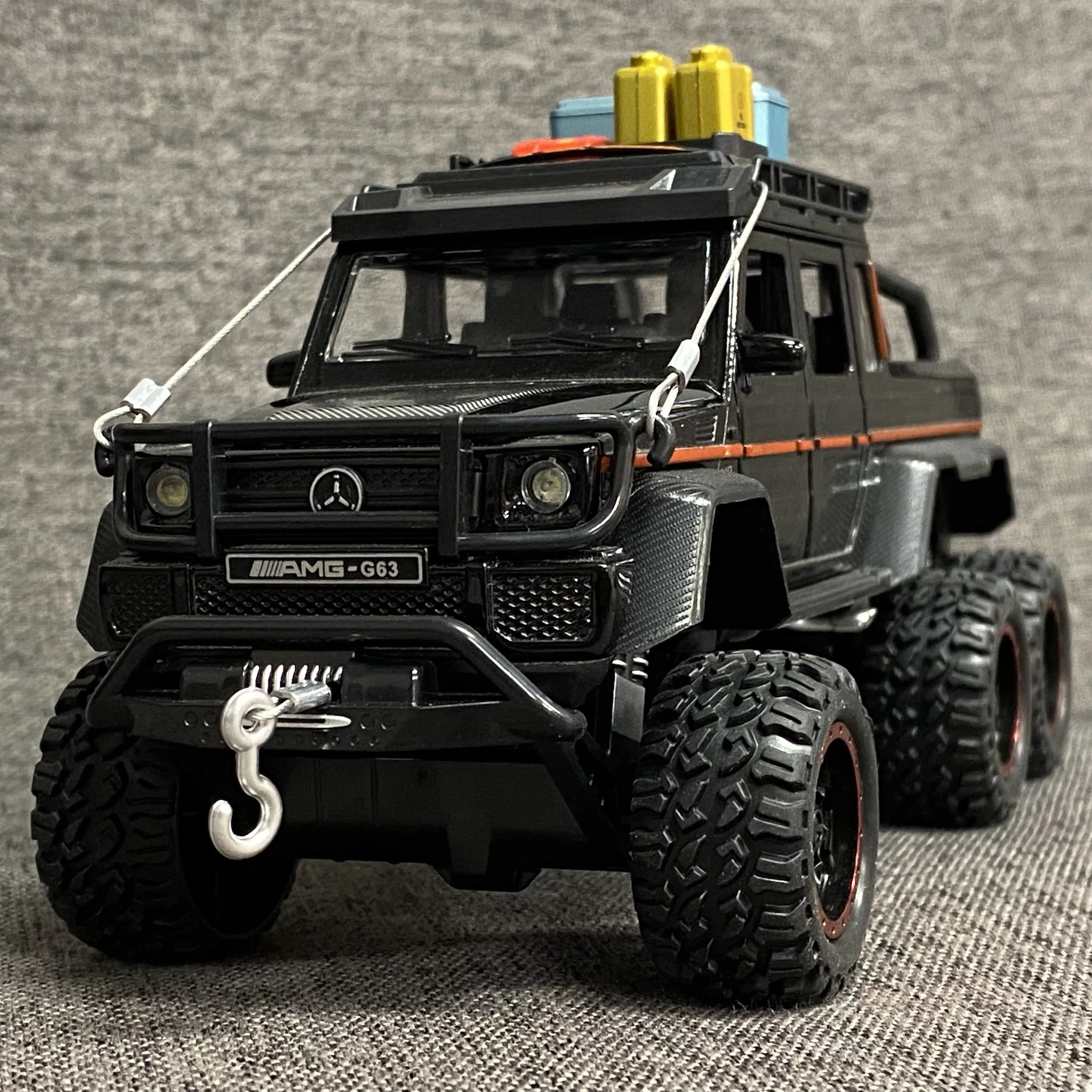 1:24 Benz G63 6x6 Adventure Model Car 5 1:24 Benz G63 6x6 Adventure Model Car - Image 5