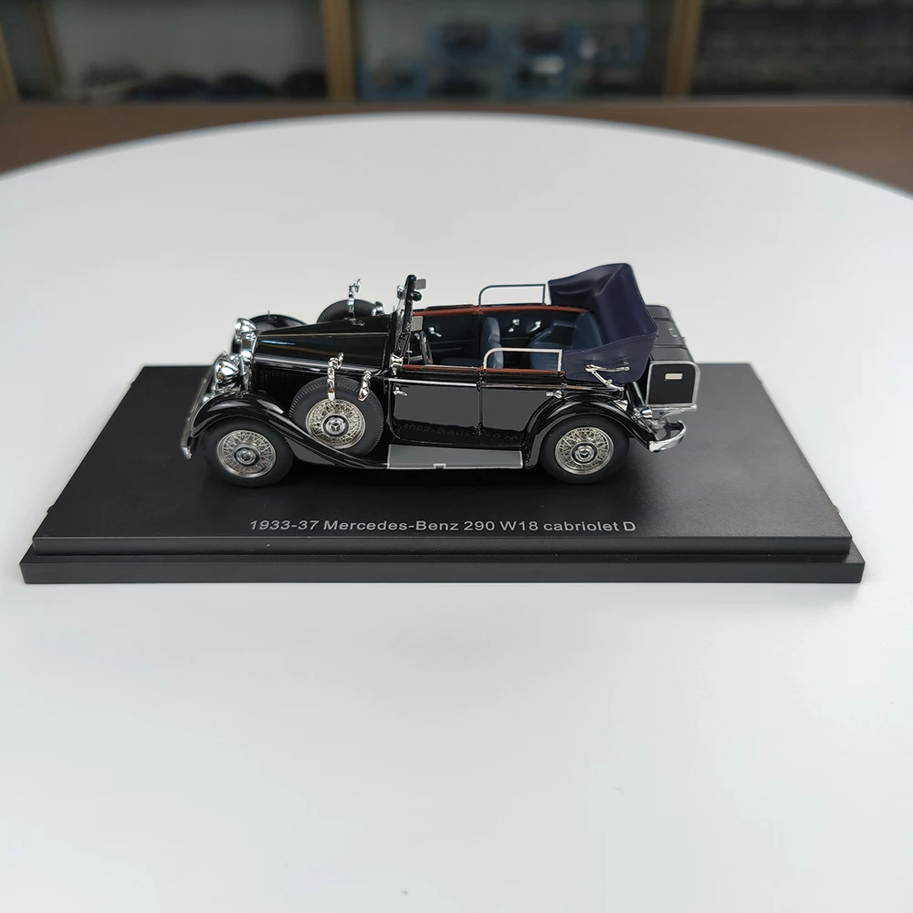 Benz 290 W18 Lang Cabriolet 1/43 Scale Model 3 Benz 290 W18 Lang Cabriolet 1/43 Scale Model - Image 3