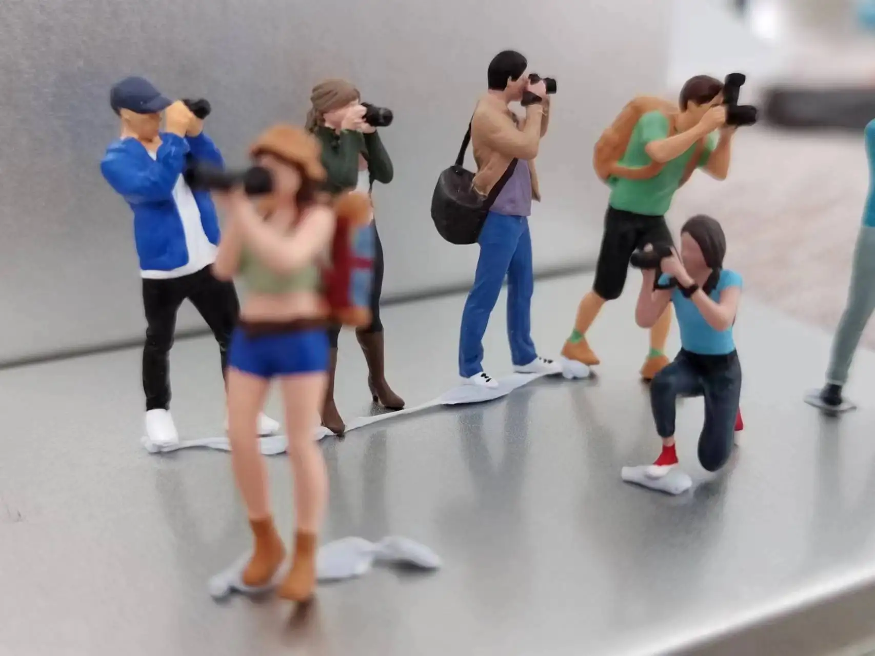 Resin Miniature Figures Set for Diorama 1:64 5 Resin Miniature Figures Set for Diorama 1:64 - Image 5