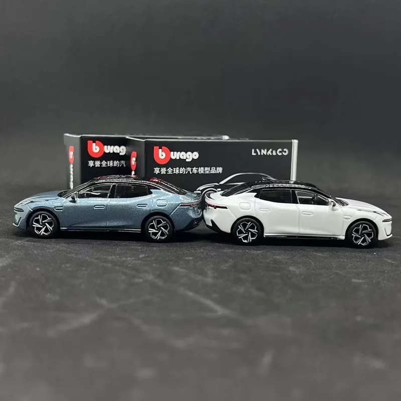 Bburago 1:64 LYNK&CO 07 EM-P Diecast Model 6 Bburago 1:64 LYNK&CO 07 EM-P Diecast Model - Image 6