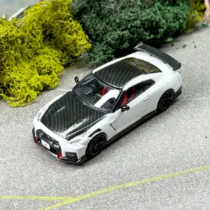 1:64 Scale Diecast Metal Nissan GT-R R35 Model 13 S8c9b2a3e218f41d88e46eac4056e0d19u
