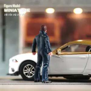 Miniature Horror Figure in Various Scales 10 S8d5189e7f78e42c88b567bd3bc033baea