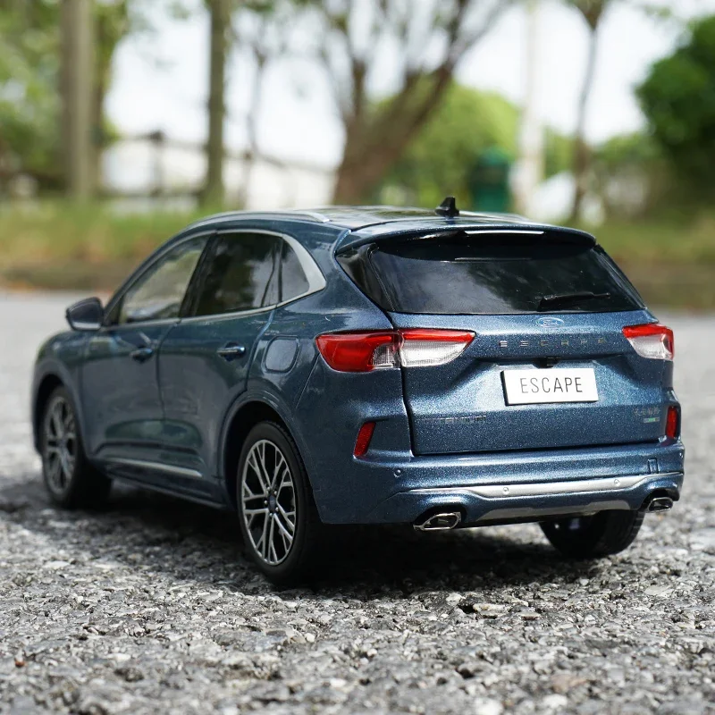 1:18 Scale Diecast Ford Escape Model Blue 5 1:18 Scale Diecast Ford Escape Model Blue - Image 5