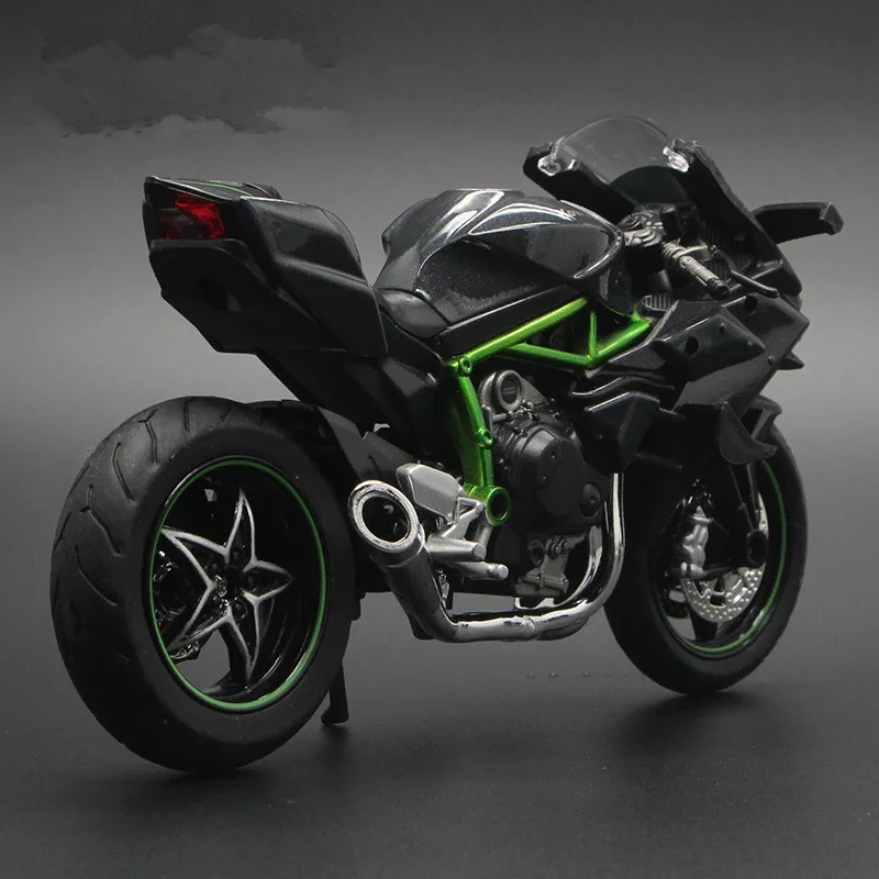 Ducati Streetfighter 1:12 Scale Diecast Model 7 Ducati Streetfighter 1:12 Scale Diecast Model - Image 7