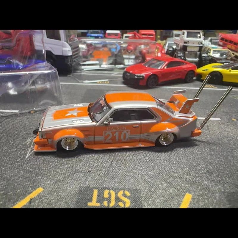 Diecast 1/64 Scale Nissan Skyline KPGC10 Model 2 Diecast 1/64 Scale Nissan Skyline KPGC10 Model - Image 2