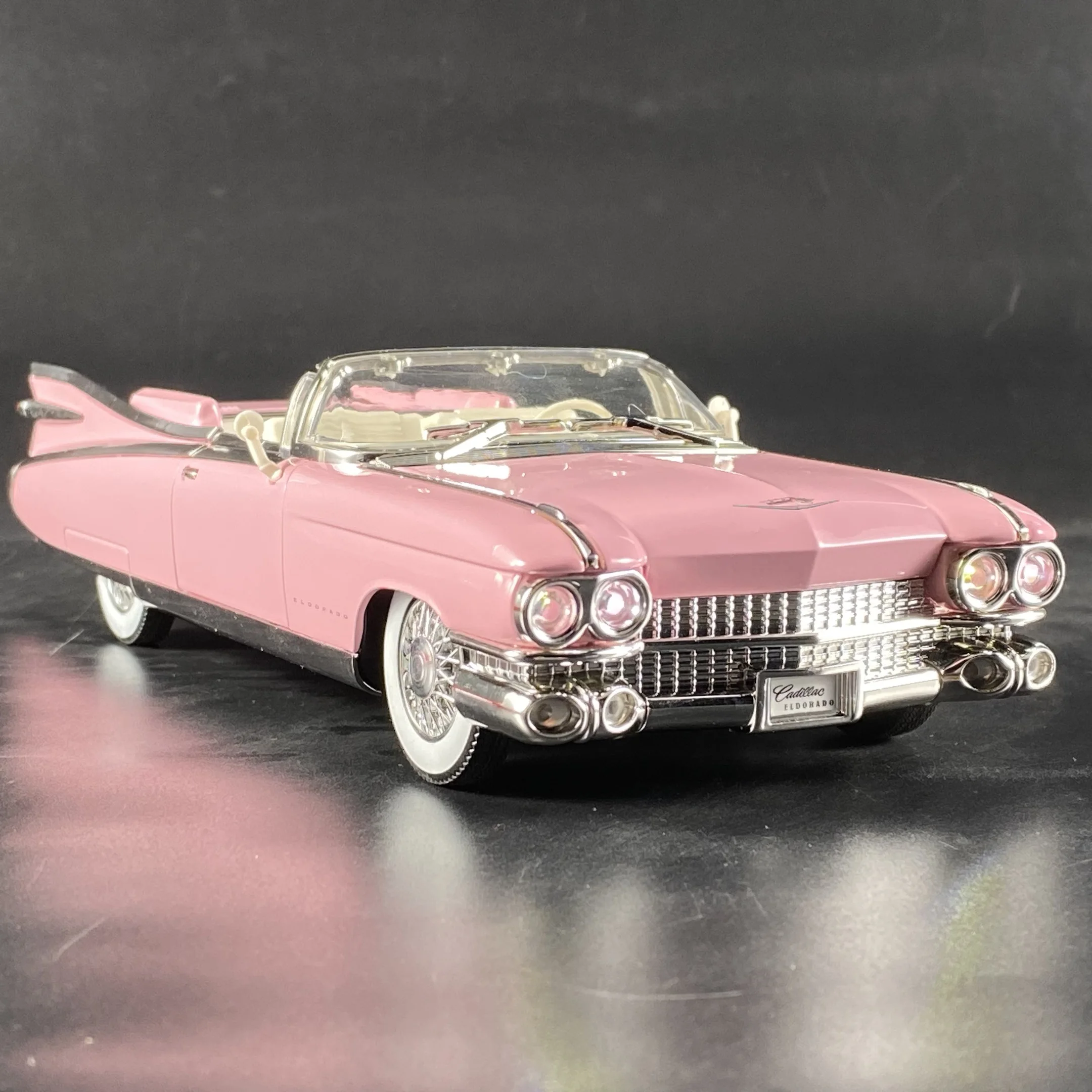 1959 Cadillac Eldorado Biarritz Diecast Model 6 1959 Cadillac Eldorado Biarritz Diecast Model - Image 6