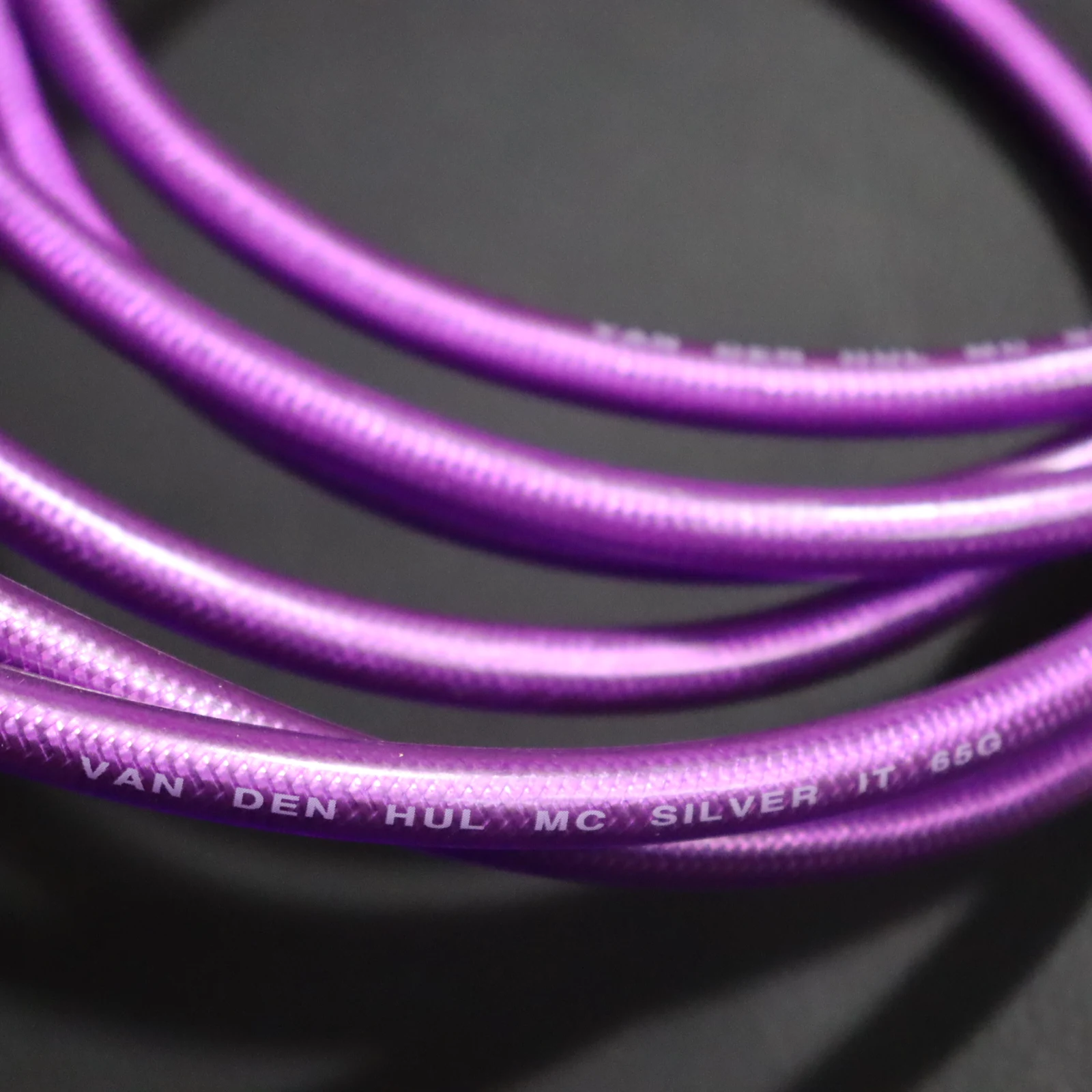 Van Den Hul IT65G RCA Cable 0.5m to 8m 5 Van Den Hul IT65G RCA Cable 0.5m to 8m - Image 5