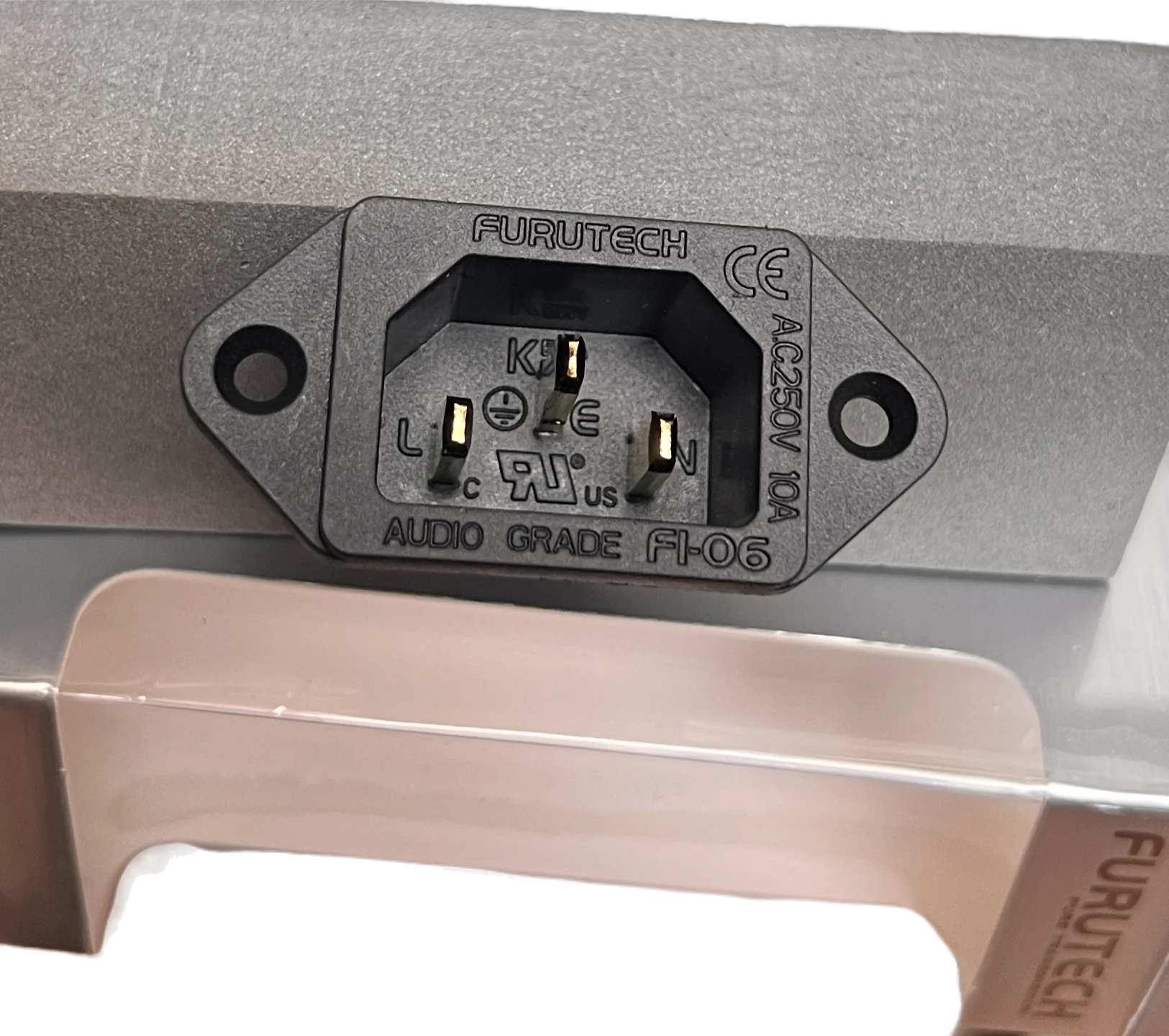 FI-06(G) 3-Pin IEC Inlet Socket 15A/250V 2 FI-06(G) 3-Pin IEC Inlet Socket 15A/250V - Image 2