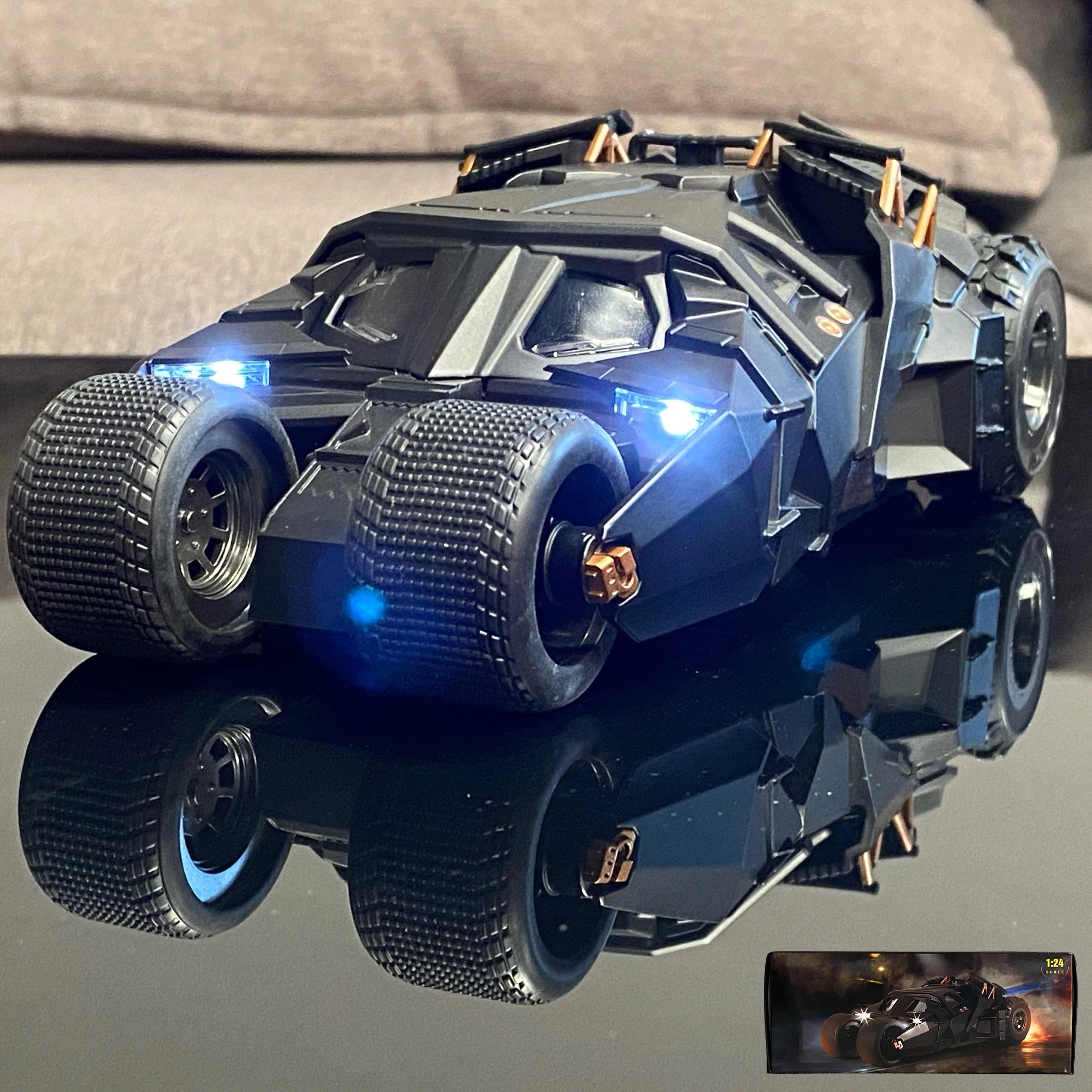 1/24 Scale Diecast Batmobile Tumbler Model 7 1/24 Scale Diecast Batmobile Tumbler Model - Image 7