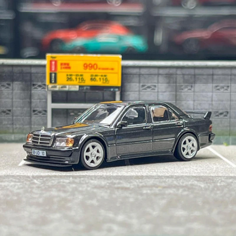 190E 2.5-16 EVO I 1:64 Diecast Model Car 3 190E 2.5-16 EVO I 1:64 Diecast Model Car - Image 3