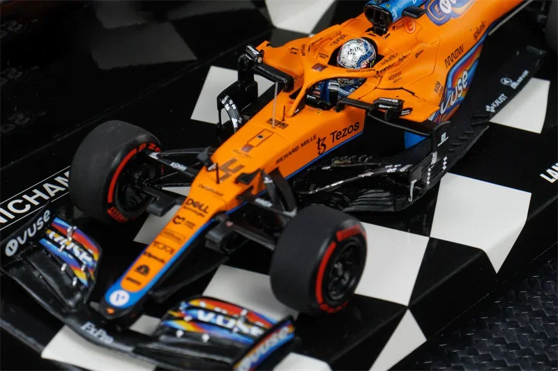 MINICHAMPS 1:43 McLaren MCL35M Model Car 5 MINICHAMPS 1:43 McLaren MCL35M Model Car - Image 5