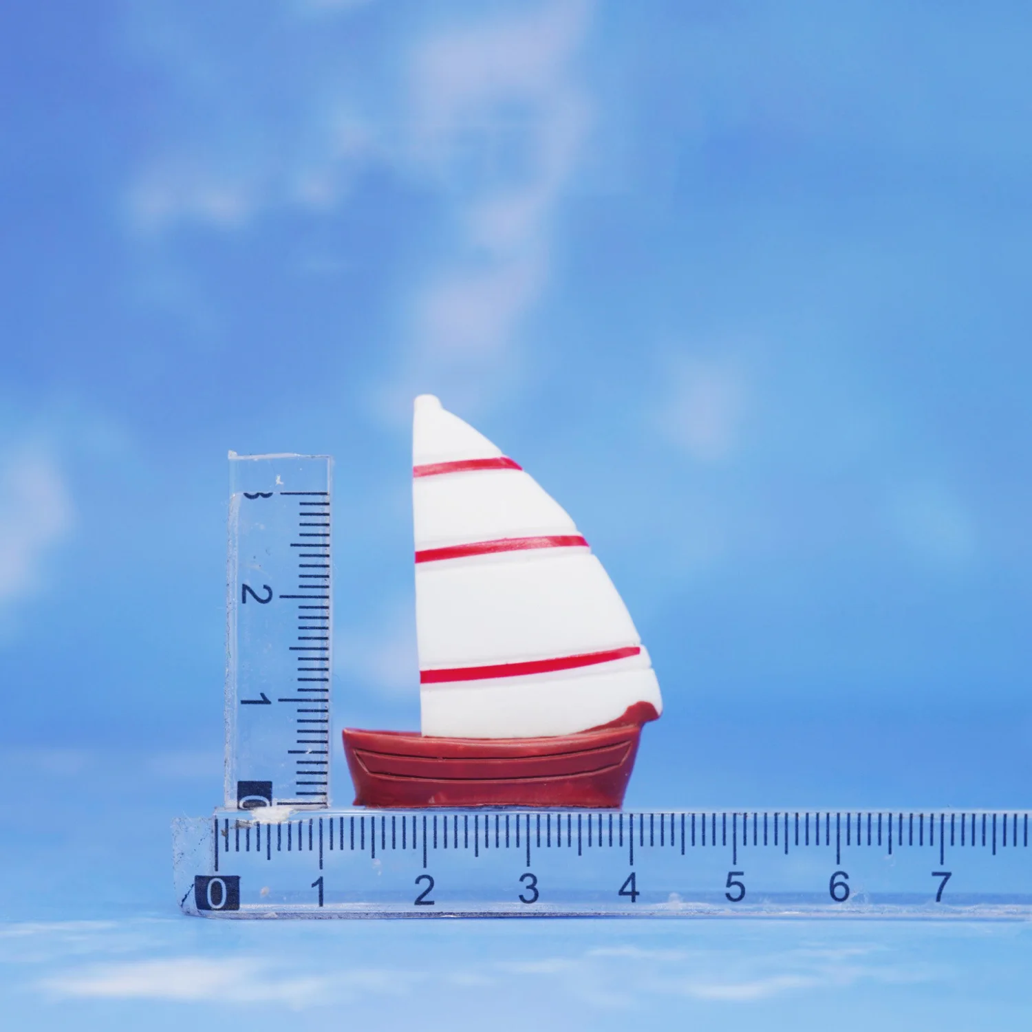 Resin Beach Diorama with Miniature Figures 17 Resin Beach Diorama with Miniature Figures - Image 17