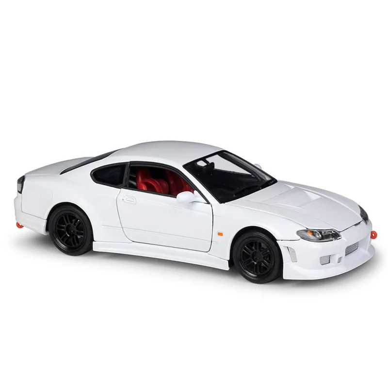 Nissan Silvia S15 1:24 Diecast Model Car 6 Nissan Silvia S15 1:24 Diecast Model Car - Image 6