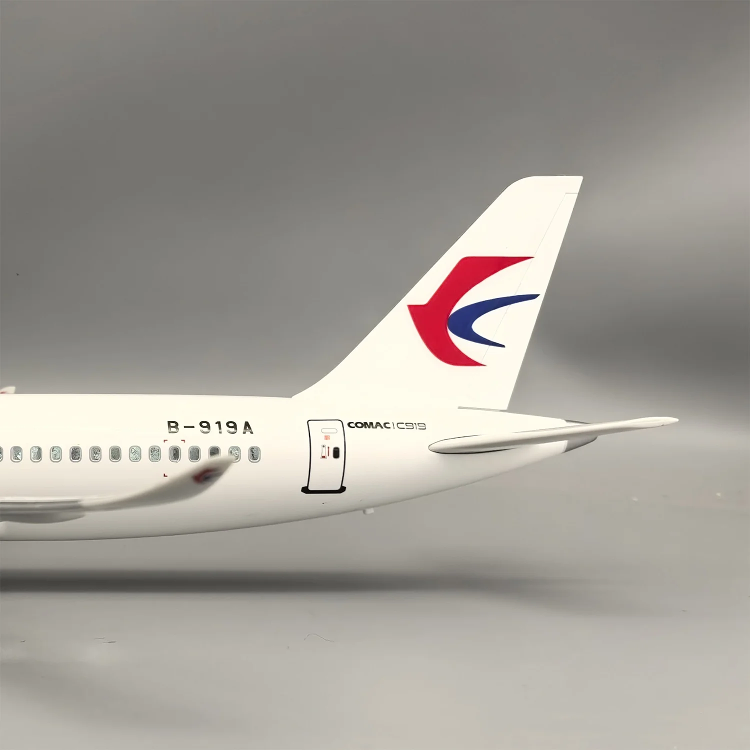 Eastern C919 Resin Diecast Airplane Model 47CM 6 Eastern C919 Resin Diecast Airplane Model 47CM - Image 6