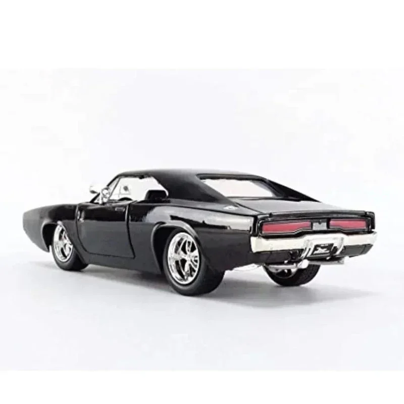 1970 Dodge Charger 1:24 Scale Diecast Model 4 1970 Dodge Charger 1:24 Scale Diecast Model - Image 4