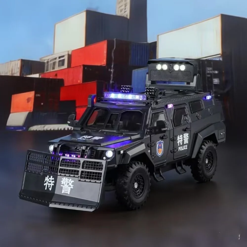 1:24 Scale Armored Car Model with Sound Lights 2 1:24 Scale Armored Car Model with Sound Lights - Image 2