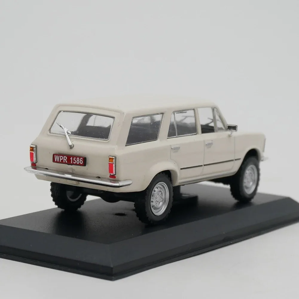 Fiat 125p 4x4 Die-Cast Model 1:43 Scale 4 Fiat 125p 4x4 Die-Cast Model 1:43 Scale - Image 4