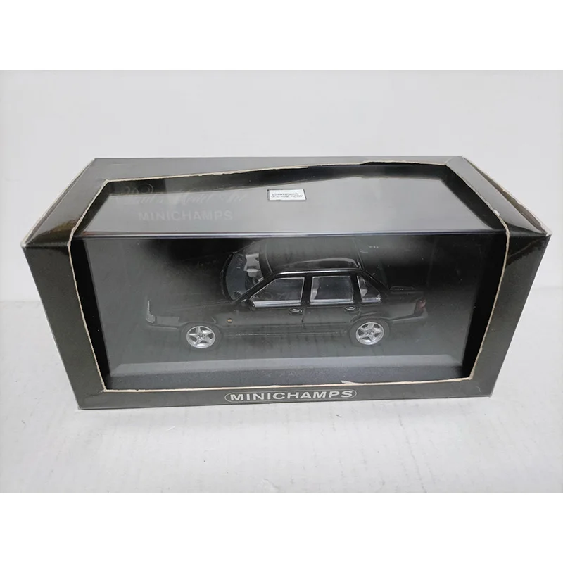 1:43 Scale Black Alloy Sedan Model Car 4 1:43 Scale Black Alloy Sedan Model Car - Image 4