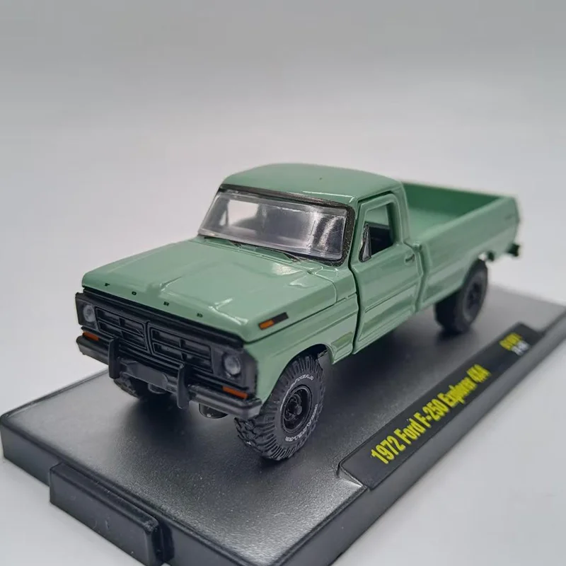 1:64 Scale Diecast Ford and GMC Truck Set 9 1:64 Scale Diecast Ford and GMC Truck Set - Image 9