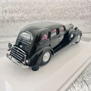 Zis-101a Soviet Limousine 1:43 Scale Model 9 S9cb7c30152084e8e9b0c316ed3d726e2m