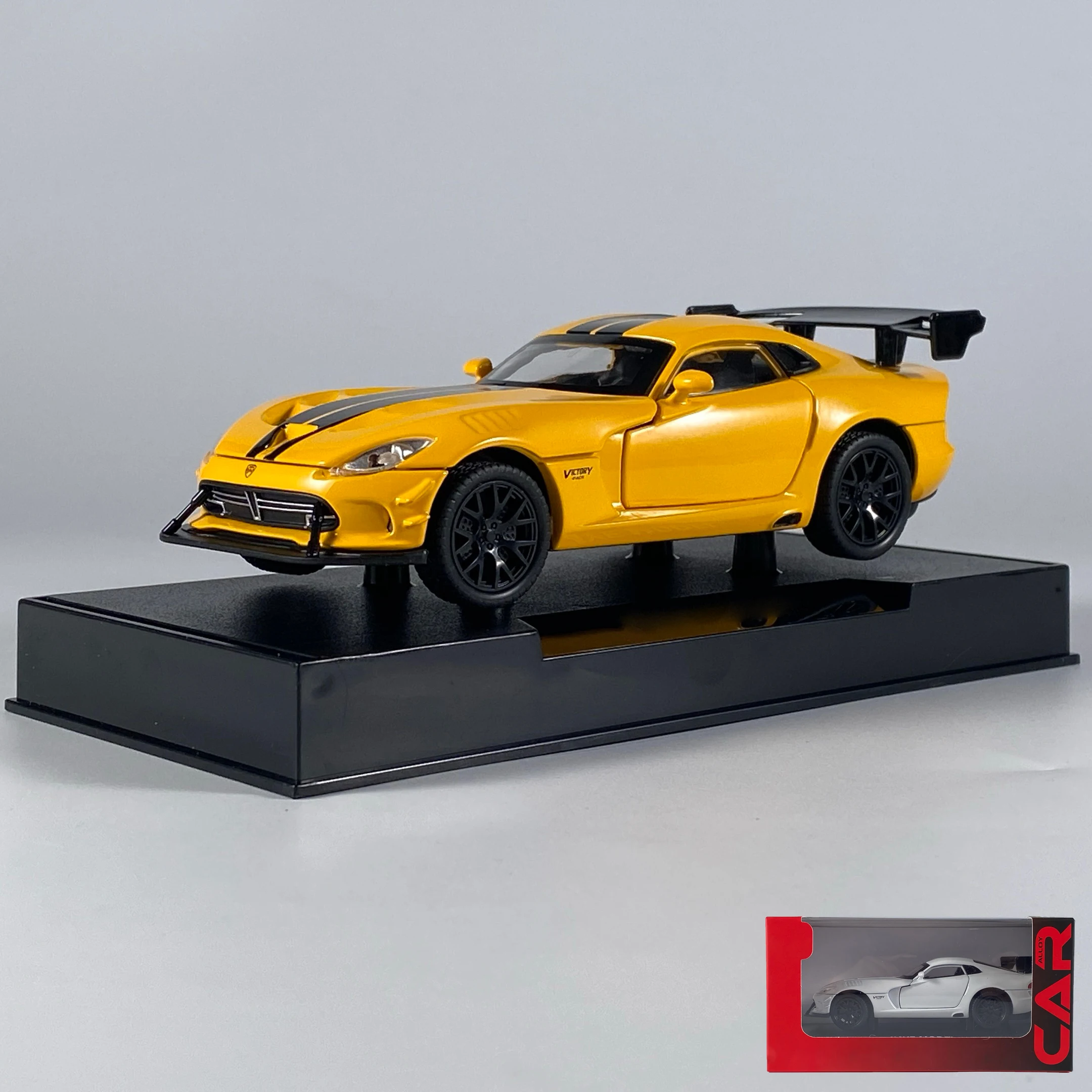 Dodge Viper ACR 1:32 Scale Diecast Model 7 Dodge Viper ACR 1:32 Scale Diecast Model - Image 7
