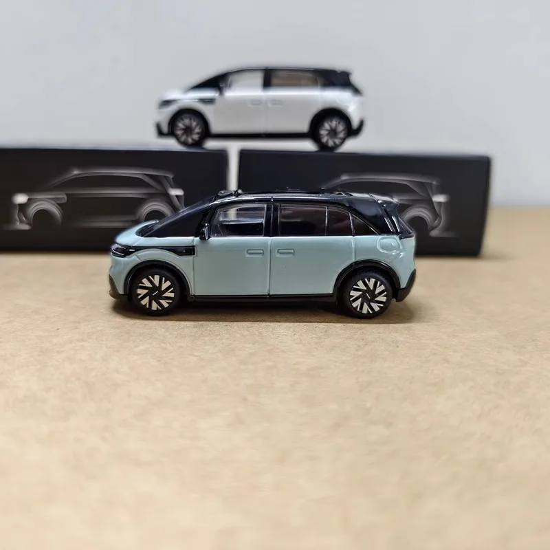 1:64 Scale Geely MIX Diecast Car Models Set 4 1:64 Scale Geely MIX Diecast Car Models Set - Image 4