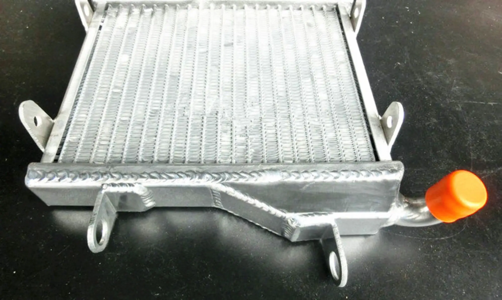 Heavy-Duty Aluminum Radiator for Yamaha TZR250 3 Heavy-Duty Aluminum Radiator for Yamaha TZR250 - Image 3