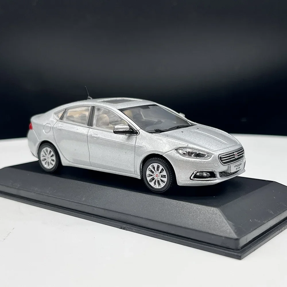 Fiat Viaggio 1:43 Scale Die-Cast Model 2 Fiat Viaggio 1:43 Scale Die-Cast Model - Image 2