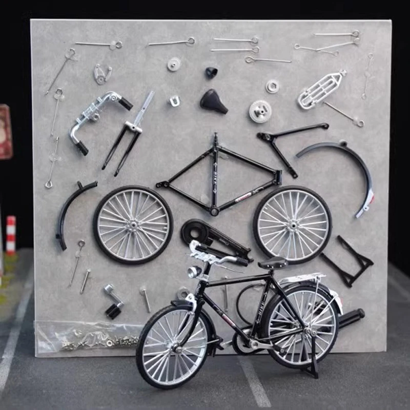 1:10 Scale Vintage Die-Cast Mini Bicycle Model 3 1:10 Scale Vintage Die-Cast Mini Bicycle Model - Image 3