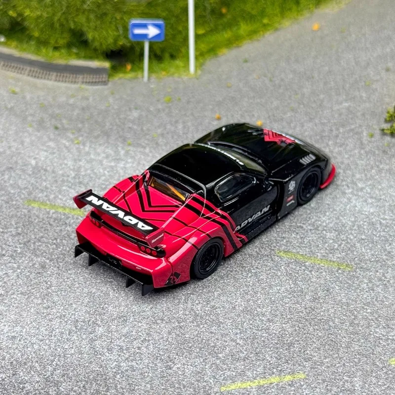 Mazda RX-7 LB Silhouette Advan Diecast Model 5 Mazda RX-7 LB Silhouette Advan Diecast Model - Image 5