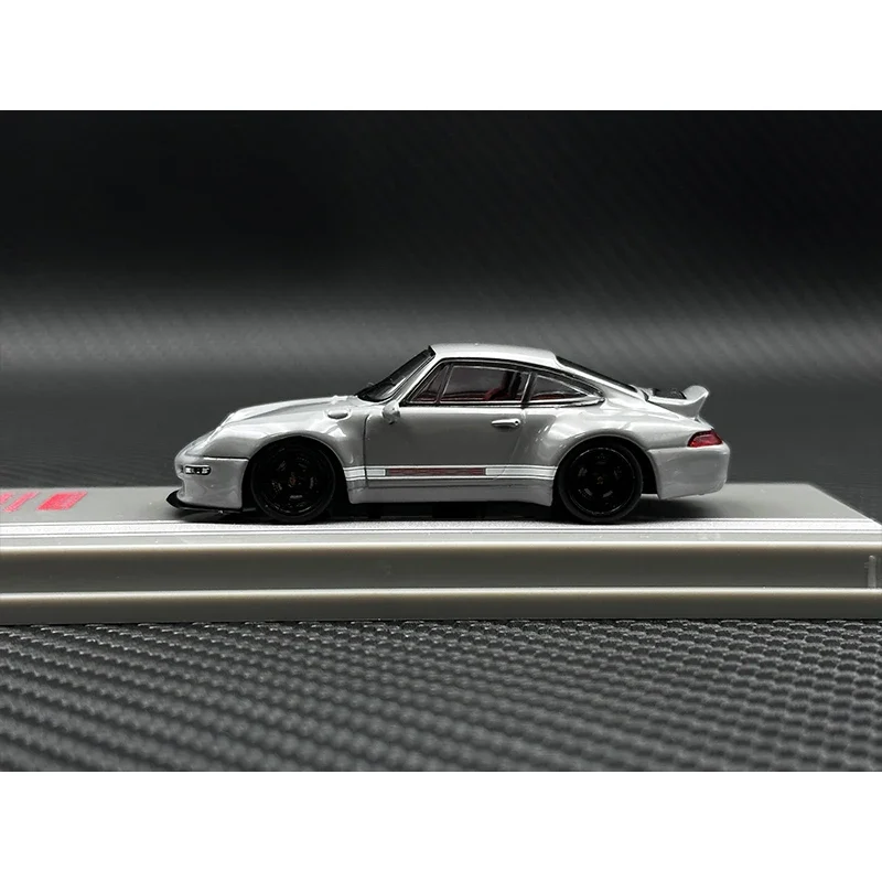 Diecast 1:64 Scale 993 Remastered Model 3 Diecast 1:64 Scale 993 Remastered Model - Image 3