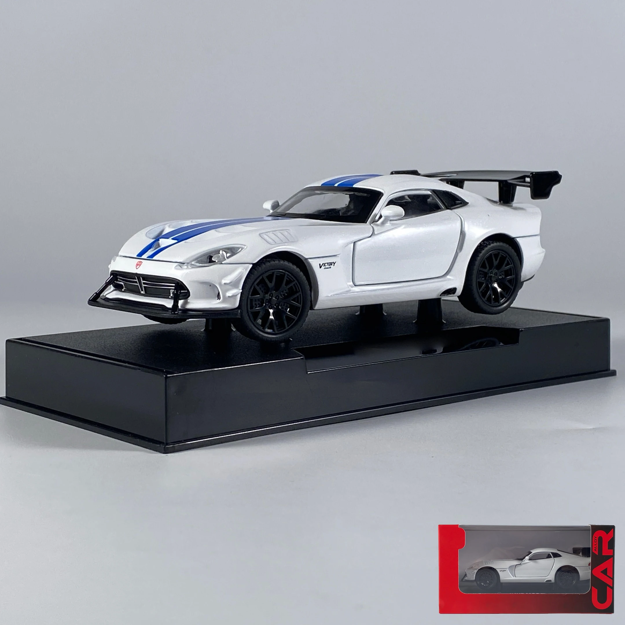 Dodge Viper ACR 1:32 Scale Diecast Model 8 Dodge Viper ACR 1:32 Scale Diecast Model - Image 8