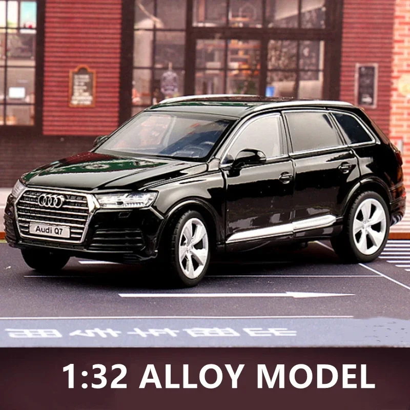 1:32 Scale Audi Q7 Diecast Model SUV 2 1:32 Scale Audi Q7 Diecast Model SUV - Image 2